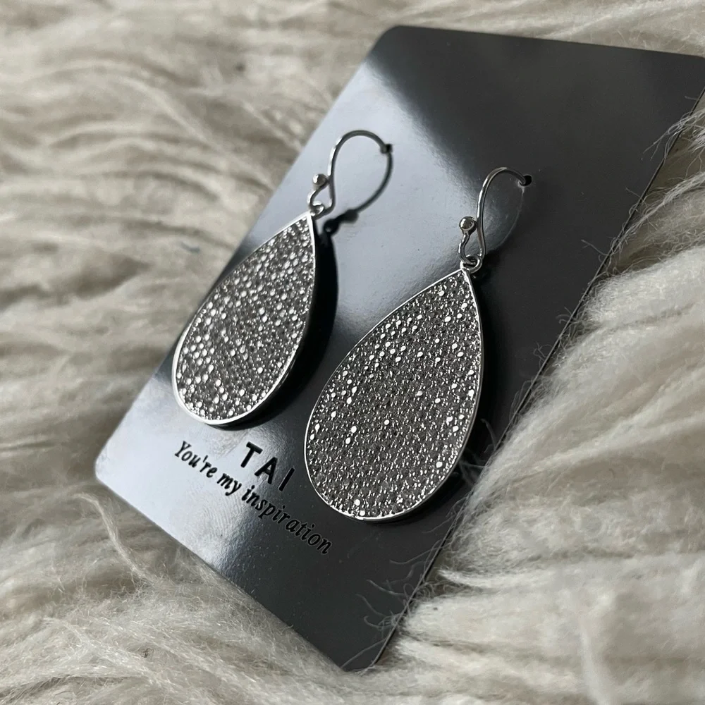 Tai Designs Silver Tone Cubic Zirconia CZ Pear Shaped Drop Earrings NWT One Size